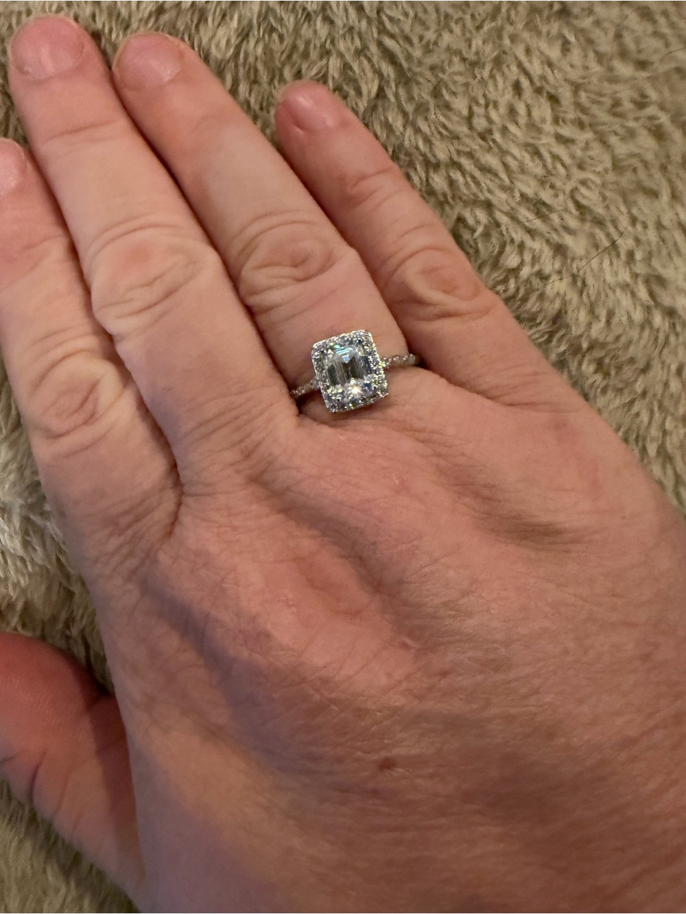 Moissanite sterling silver ring - Picture 2 of 4